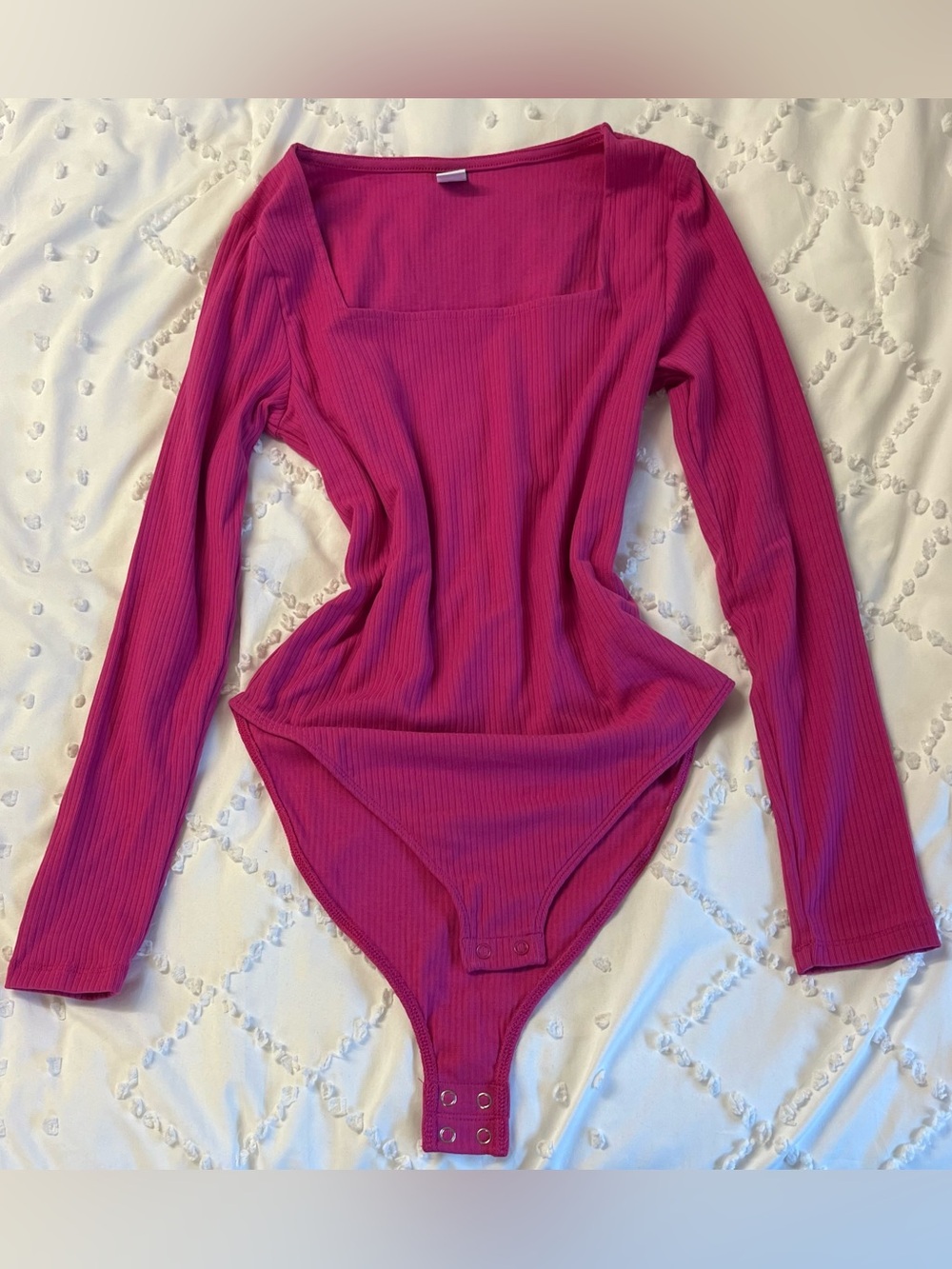Old Navy Long-Sleeve Ribbed Bodysuit in Fuchsia Pink NWOT